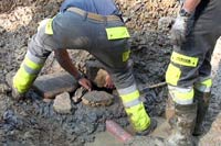 thumb Fassung wird mit grossen Steinen gesichert