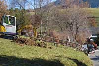 thumb Bagger hebt Zielgrube aus